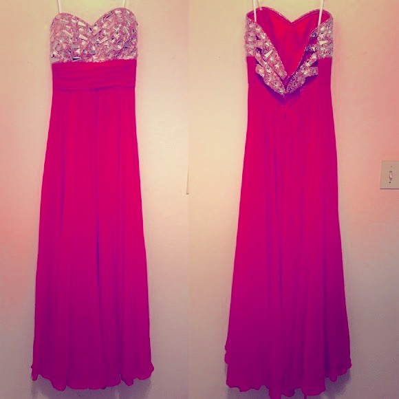 Blondie Nites strapless Pink flowy Gown - Picture 10 of 15